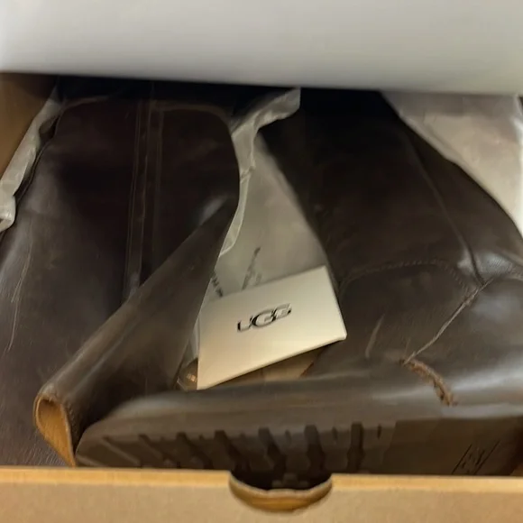 Brand new never worn Ugg Sorensen Waterproof Boots Brown 6.5 - Picture 12 of 14